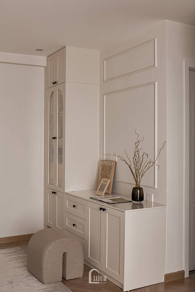 Hoàn thiện thiết kế thi công nội thất phòng ngủ master chung cư Aqua Bay Ecopark - 108m2 phong cách Parisian - hệ tủ trang trí