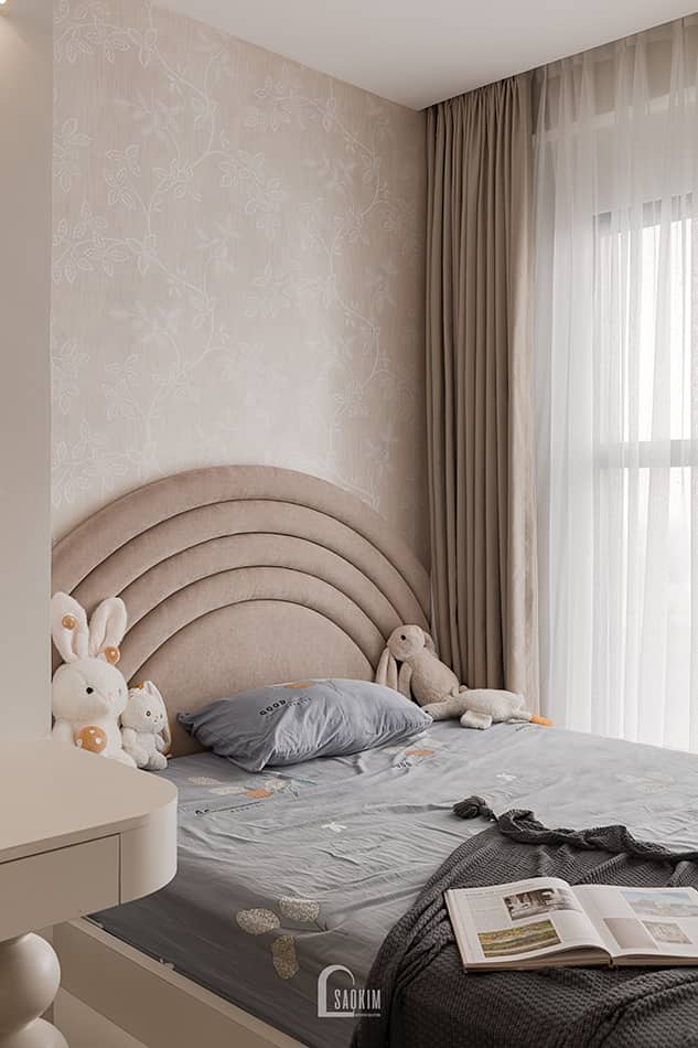 Hoàn thiện thiết kế thi công nội thất phòng ngủ con gái chung cư Aqua Bay Ecopark - phong cách Parisian
Màu sắc nhẹ nhàng: hồng nude – kem – trắng