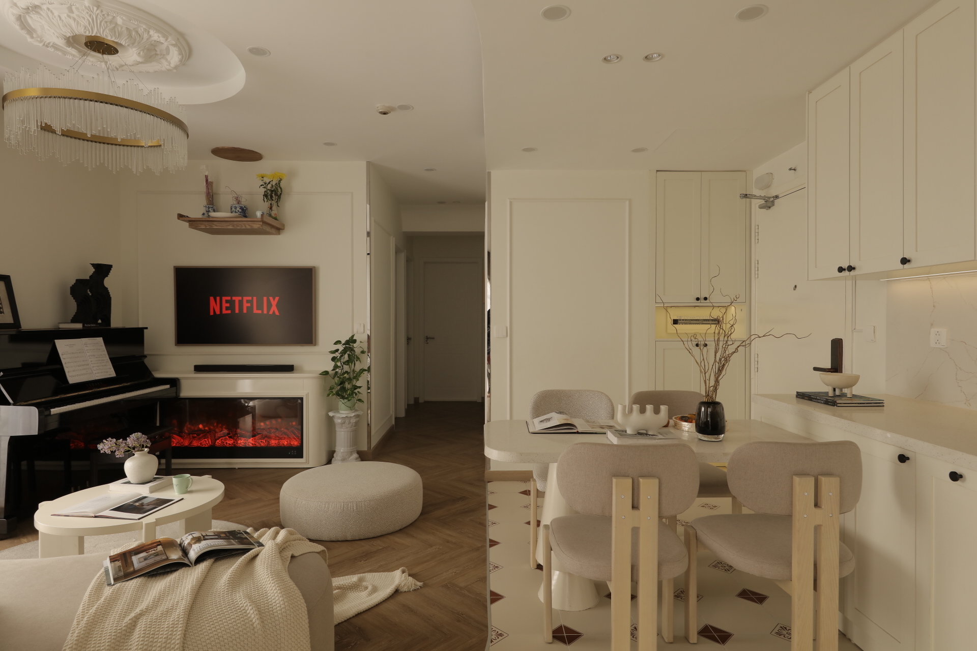 Hoàn thiện thiết kế thi công nội thất phòng khách bếp chung cư Aqua Bay Ecopark - 108m2 phong cách Parisian