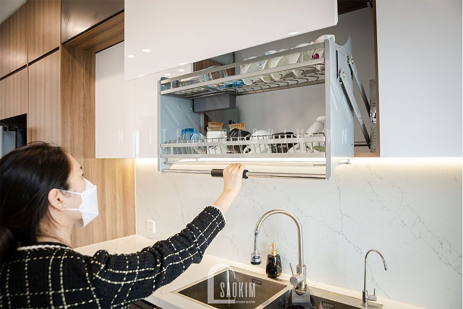 Thi công nội thất phòng bếp căn hộ cao cấp chung cư The Zen Gamuda 157m2 phong cách hiện đại với phụ kiện bếp thông minh